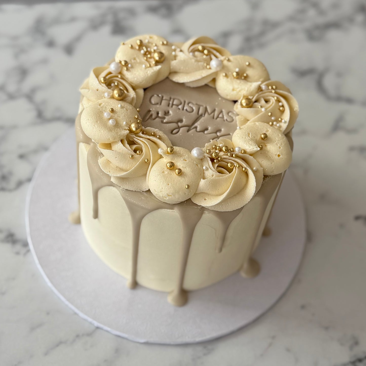 Christmas 5’’ Drip Cake